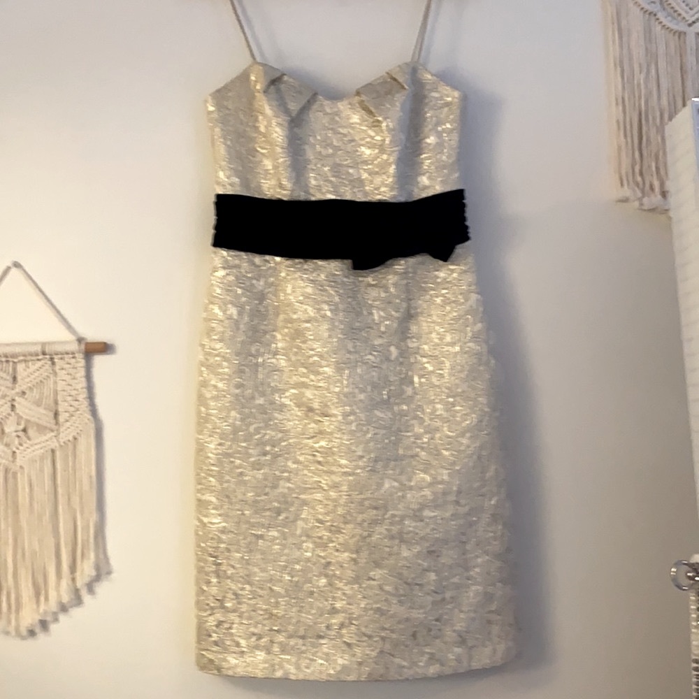 Vintage inspired party dress 💛🖤